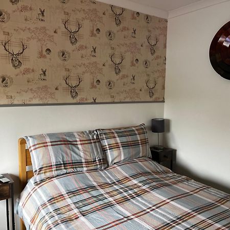 Exclusive Private Double Room, En-Suite Wet Room Private Entrance Forres Luaran gambar