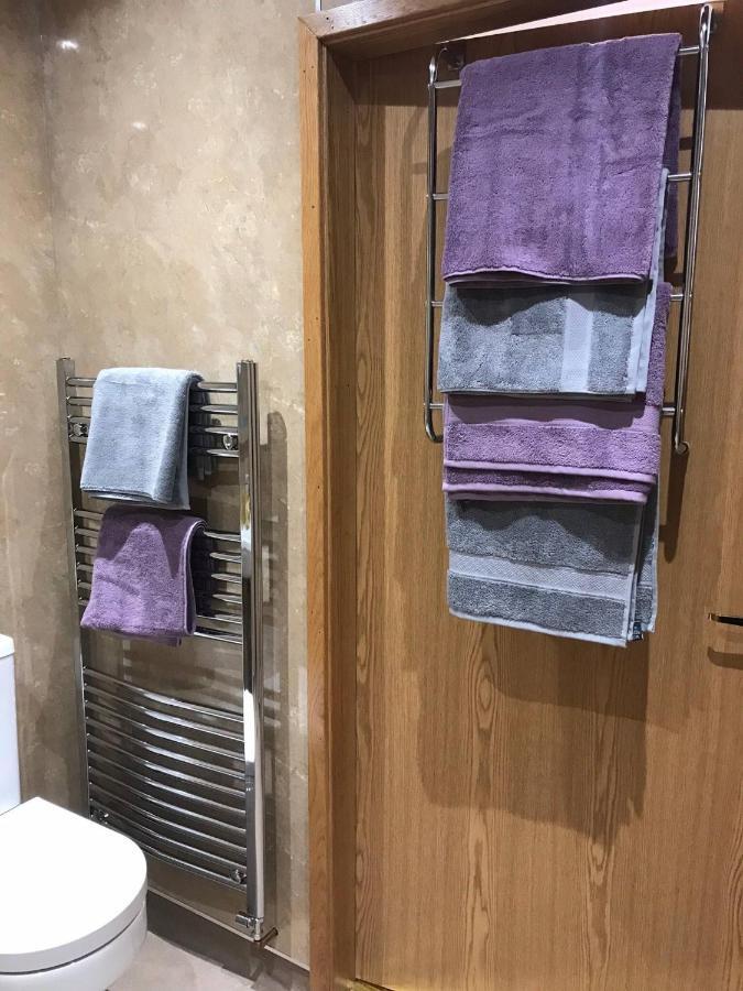 Exclusive Private Double Room, En-Suite Wet Room Private Entrance Forres Luaran gambar